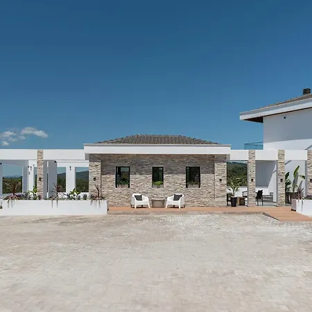 Amara 3*